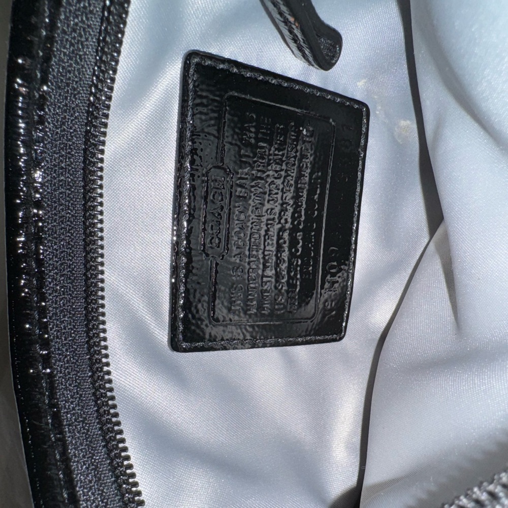 Vintage Coach Crossbody - Picture 6 of 10